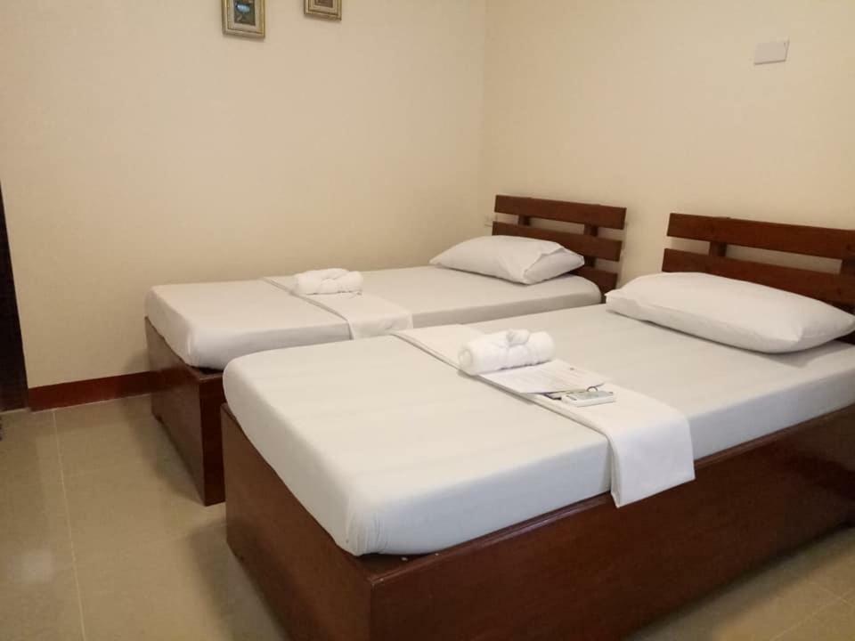 Aj Travellers Inn - Annex Manoc-Manoc Kültér fotó